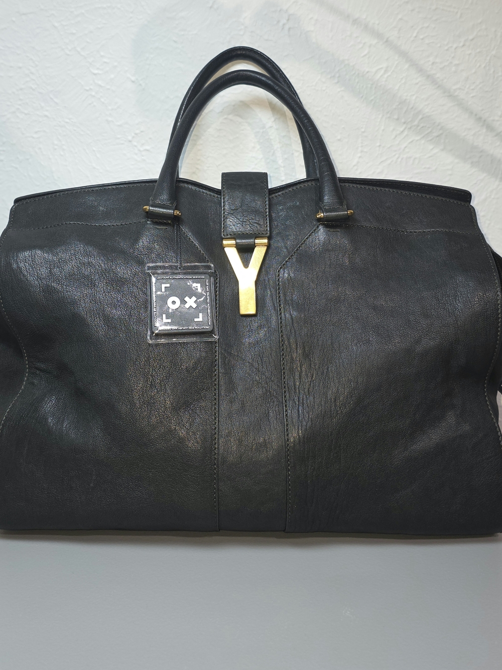 Pre-own Yves Saint Laurent Large Chyc Cabas Bag in Black Leather
